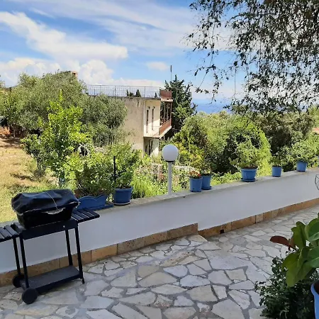 Family In With Terrace Apartament Benitses (Corfu)