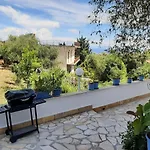Family In With Terrace Apartman Benícesz